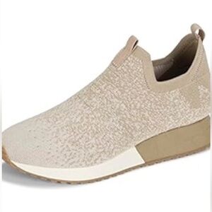 BARETRAPS Posture Slip on Ladies Shoes Pringer Sand Size 8